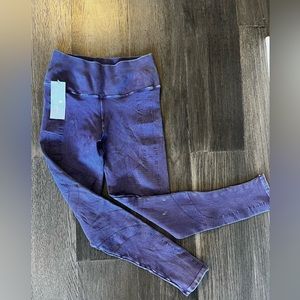 NWT🏷️Spiritual Gangster Leggings